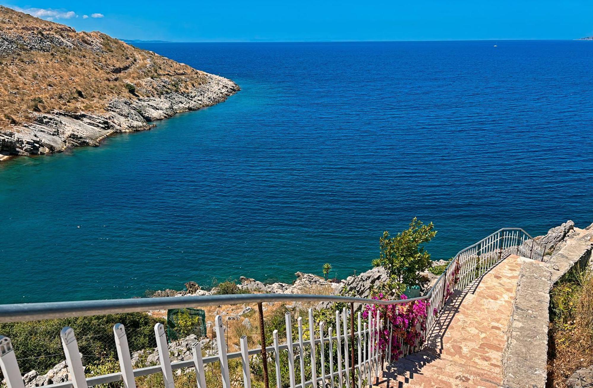 Вилла Prive Hill Saranda Экстерьер фото